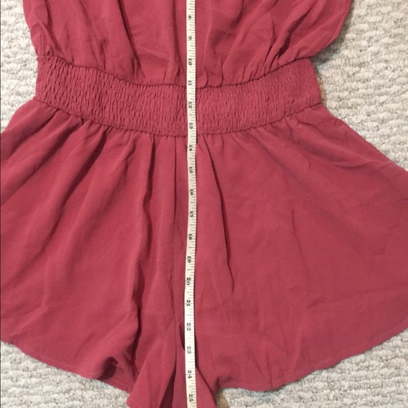 Rose colored Brick Crochet Romper medium and large - Picture 5 of 7